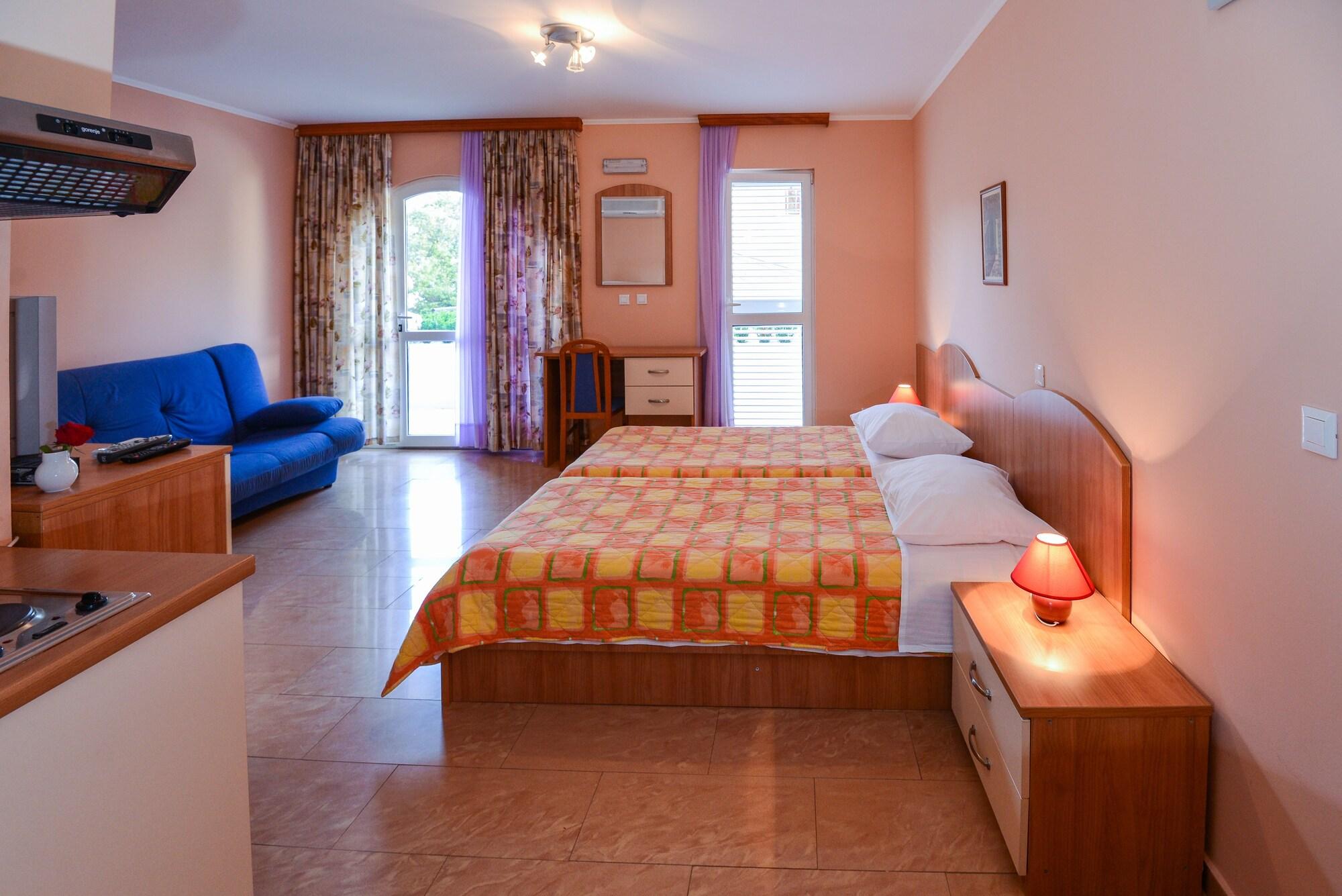 Villa Lanterna Zaton  Extérieur photo